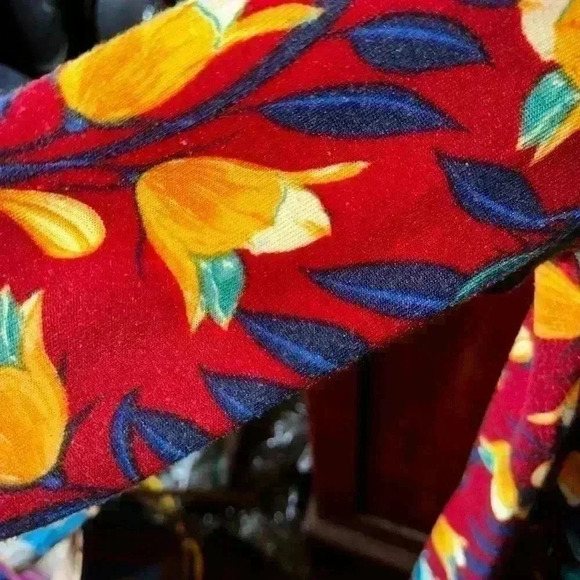 Lularoe floral Sarah long duster cardigan‎ with pockets. Size Medium. - Picture 4 of 5